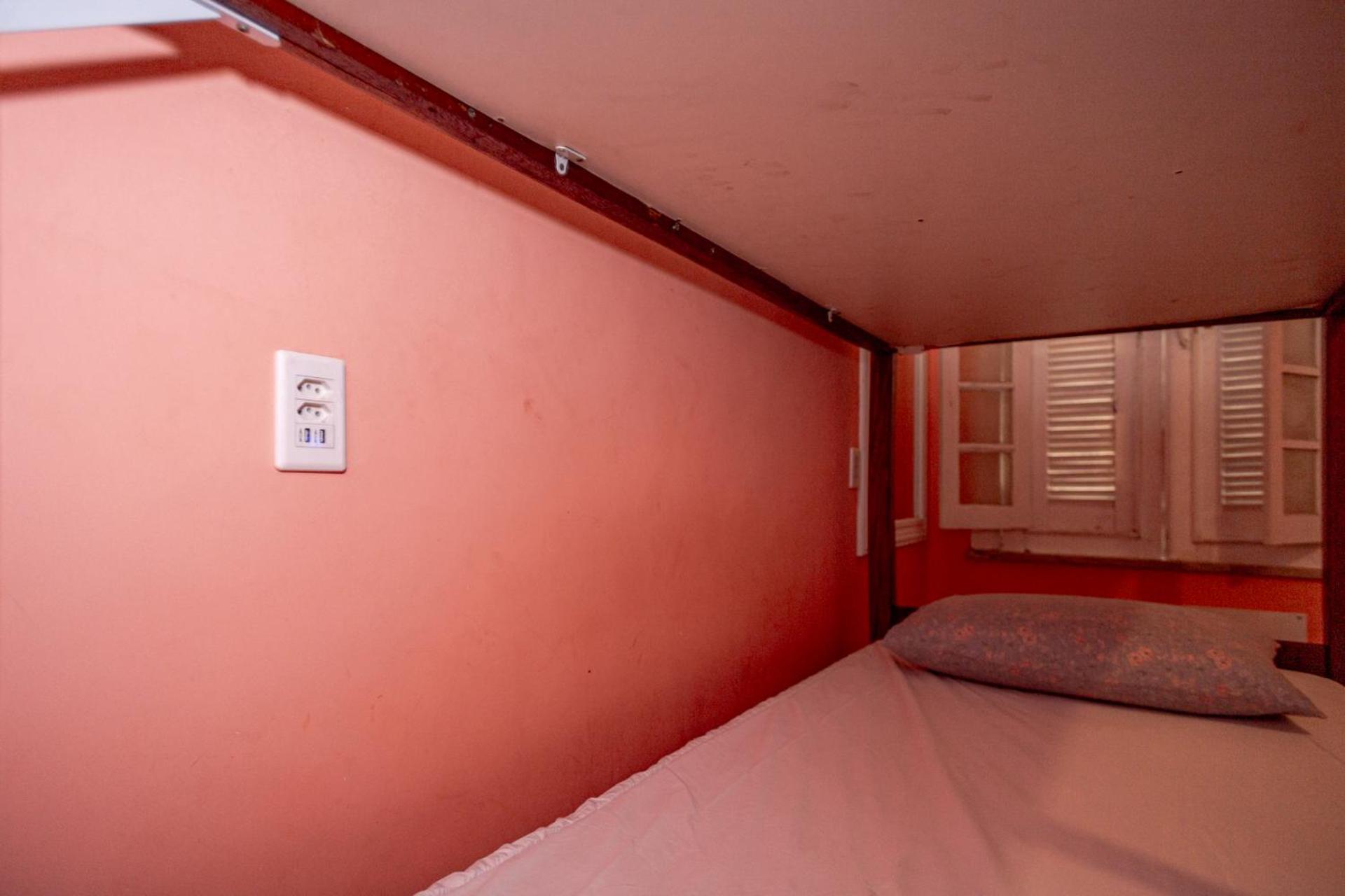 Bed Female Dormitory Room AC